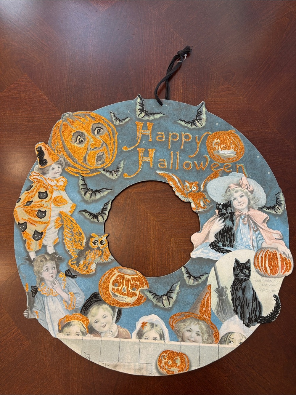 Vintage Style Happy Halloween Wall Wreath in Orange and Black